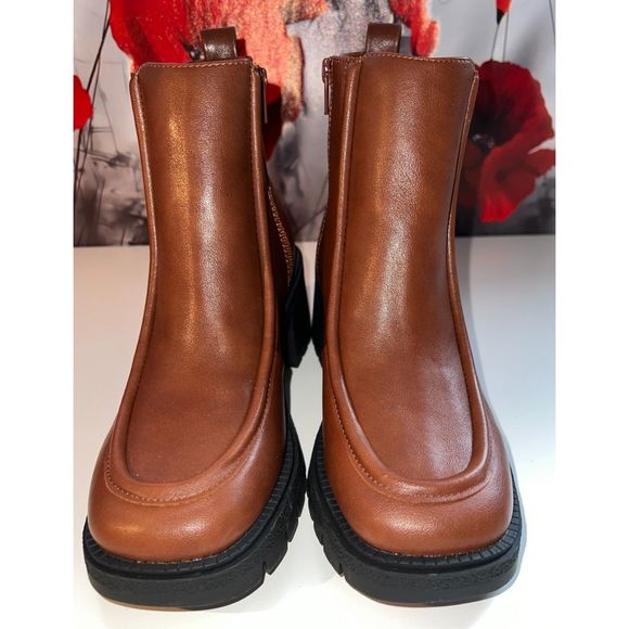 London Underground Rae lug soled boots. Size 8.5. NWT. - Picture 1 of 9